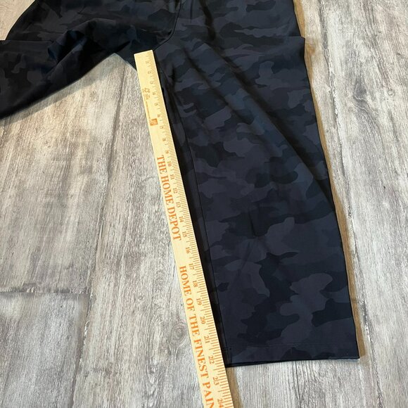 Lululemon Stretch High Rise Crop 23", Heritage 365 Camo Deep Coal Multi,… - Picture 9 of 10